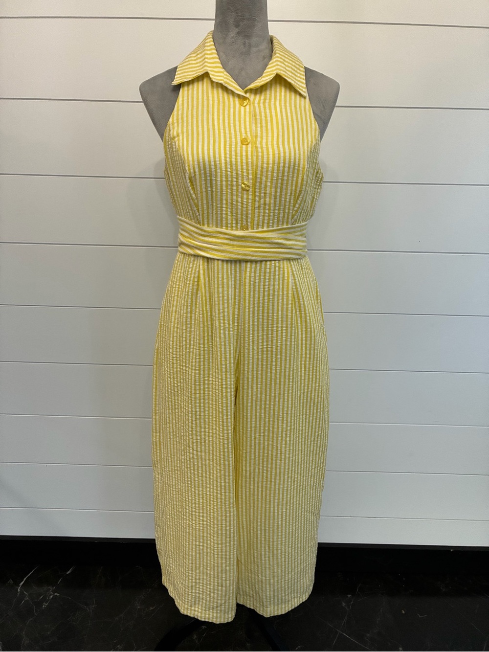 Maison Tara Seersucker Striped Halter
Jumpsuit Sz 8 NWOT/0351